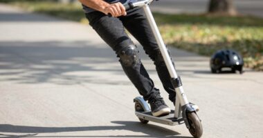 knee scooter safety tips